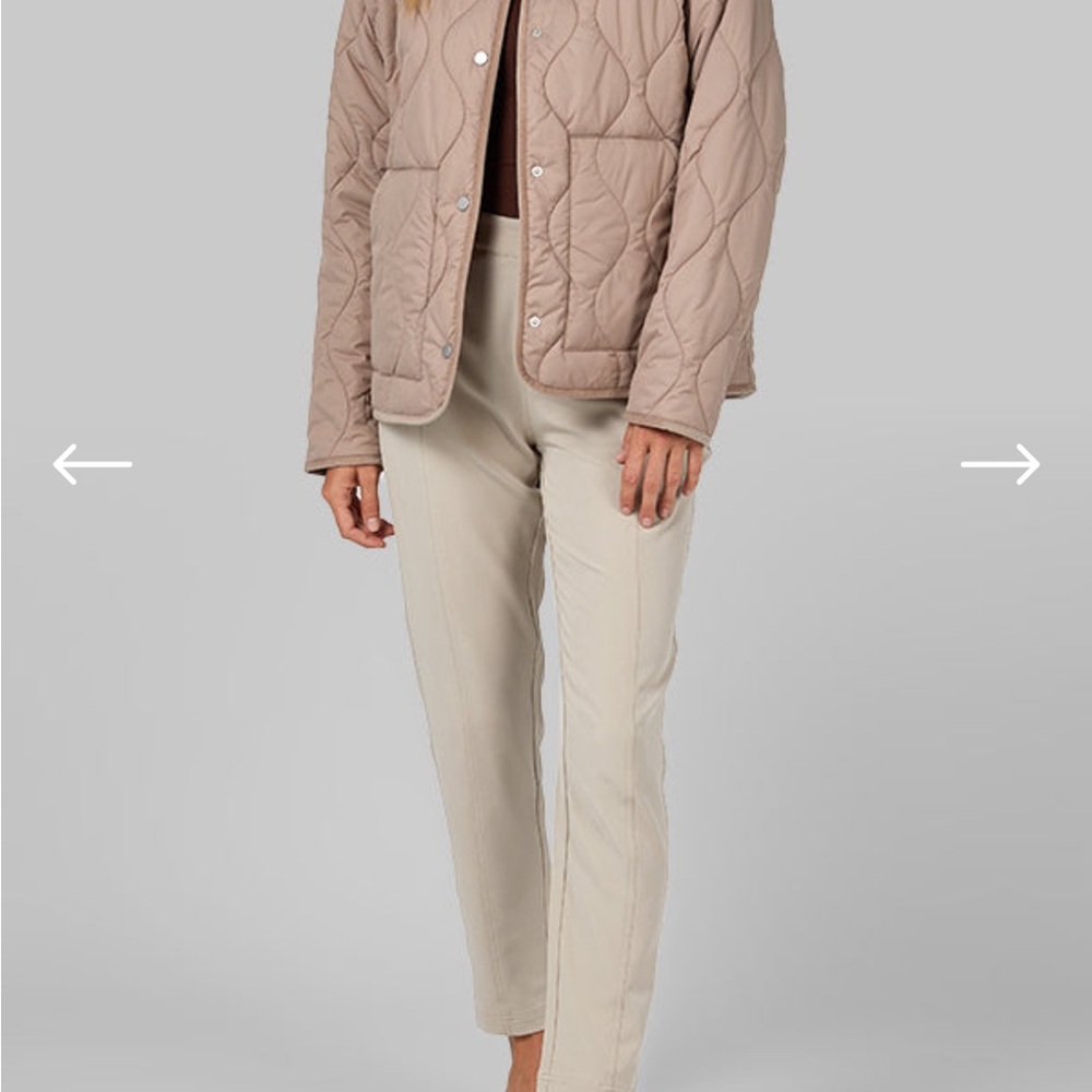 32 degrees never worn Light weight slacks